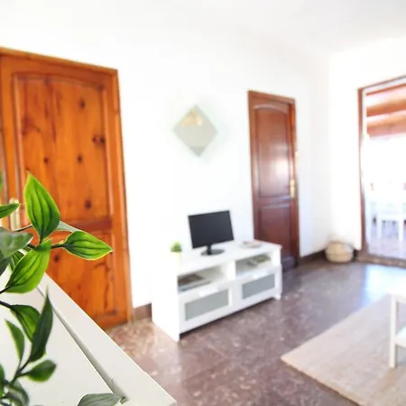 Global Properties, Centrico En * Canet d'En Berenguer